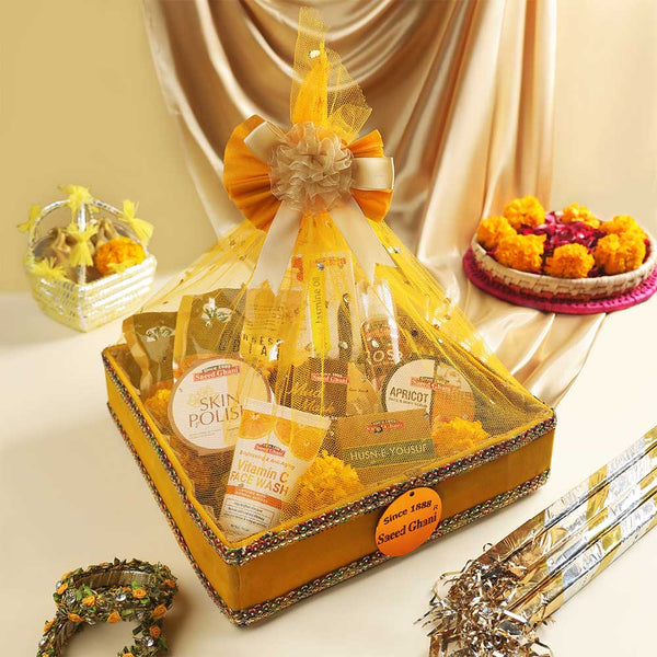 Buy Wedding Gift Hamper Basketshagun Trayengagement Gifts Diwali Eid Box Mehndi  Gift Baby Showersagai Traybride & Groom Giftinghaldi Online in India - Etsy